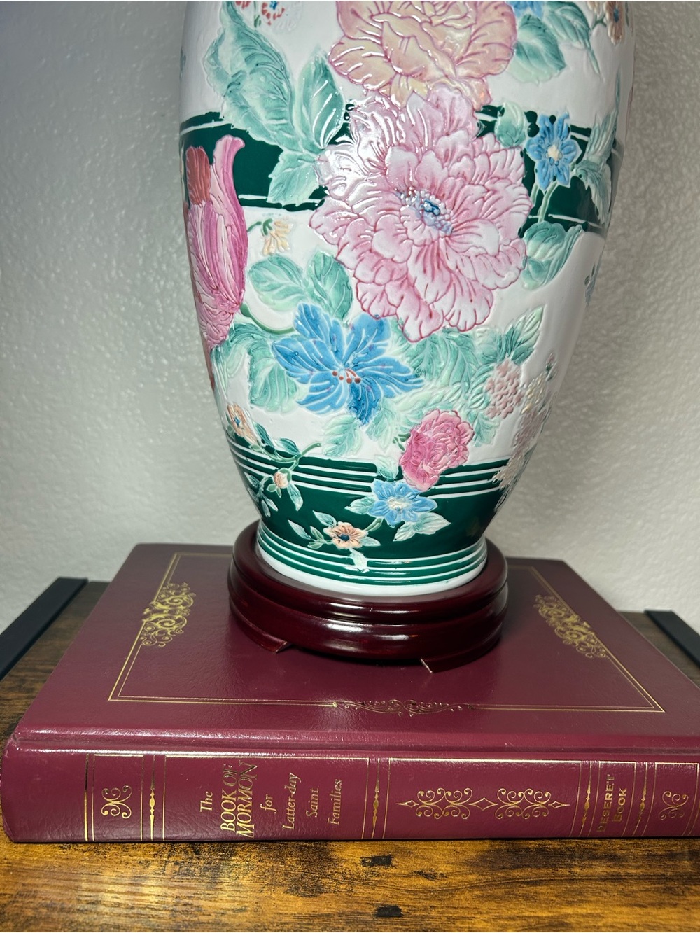 Antique Chinese Famille Rose Porcelain 18" Vase Lamp - Picture 4 of 7